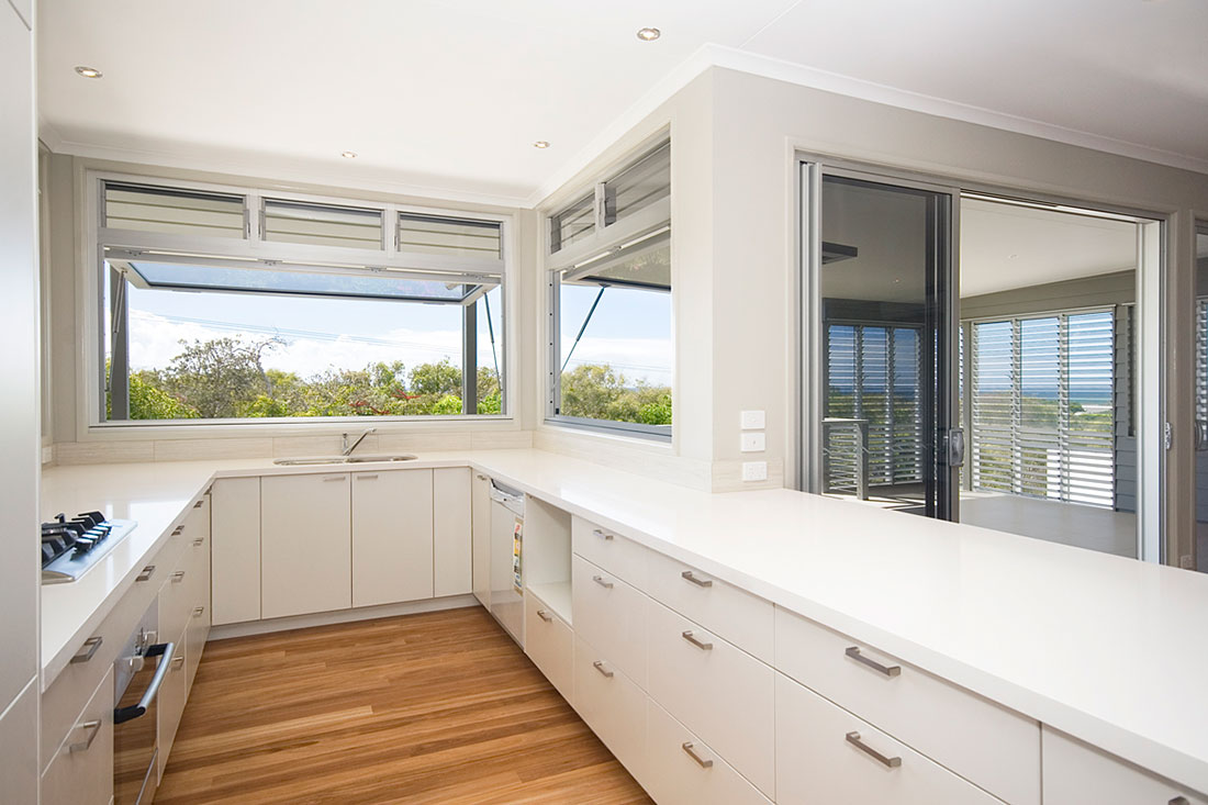 U shaped kitchen